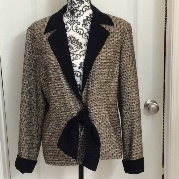 NWOT.  Ladies tie front jacket - Picture 1 of 8